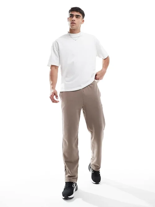 Puma Wardrobe Ess Relaxed Sweatpants In Totally Taupe For Men